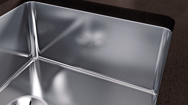 Montáž drezu pod pracovnú dosku — podmontáž, spodná montáž