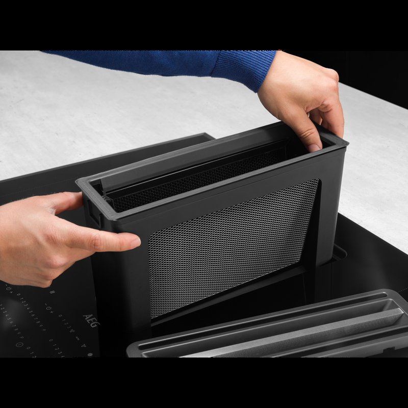 AEG NCP84C01AZ Jednoduché čistenie. Ľahko vyberateľný filter 2 v 1