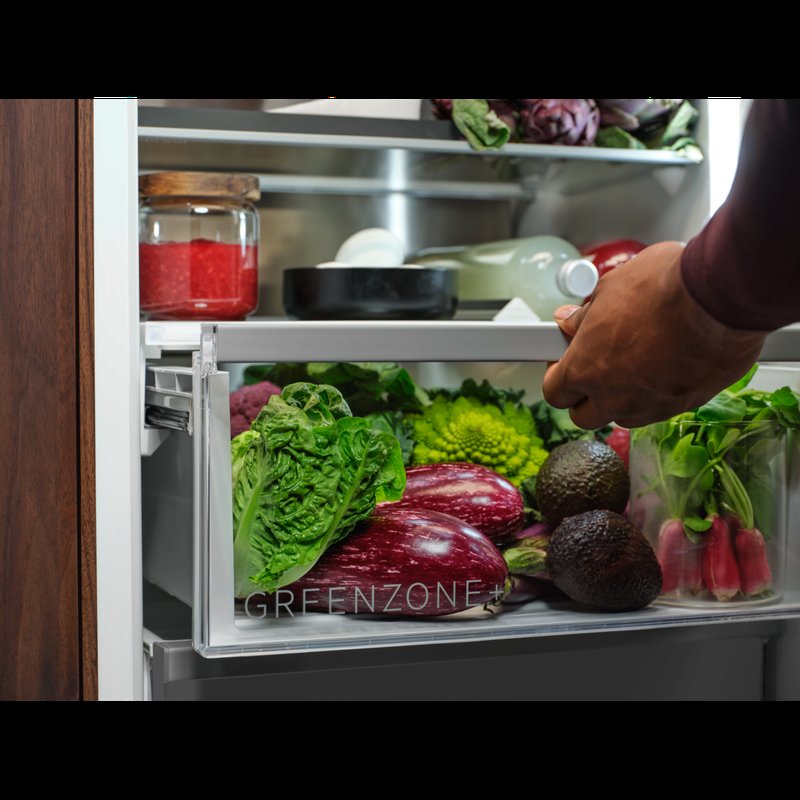 AEG NSC7P751ES Zásuvka GreenZone+ pomáha udržať ovocie a zeleninu plnú živín