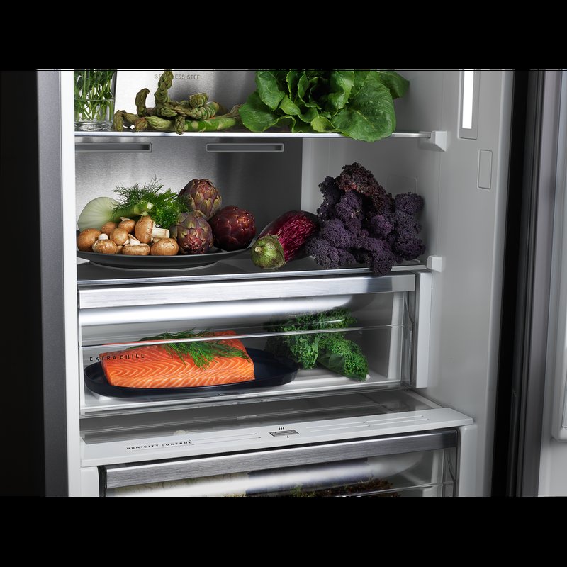 AEG ORC7P321DX Zásuvka ExtraChill chráni čerstvé suroviny