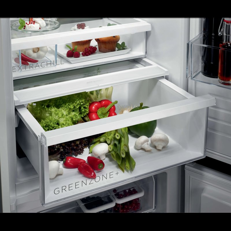 AEG TC9MS181BC Zachovanie až 95 % vitamínov s technológiou GreenZone.*