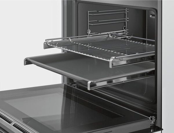 Bosch HBA172EB3 — Jednonásobny teleskopický výsuv: jednoduchá manipulácia s plechmi.