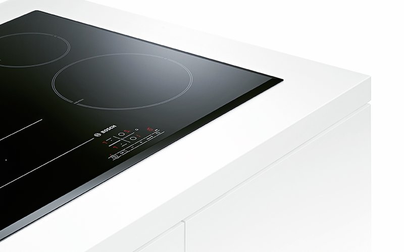 Bosch PVS611B16E — Dotykové ovládanie TouchSelect: zvoľte varnú zónu a jednoducho nastavte požadovaný stupeň výkonu.