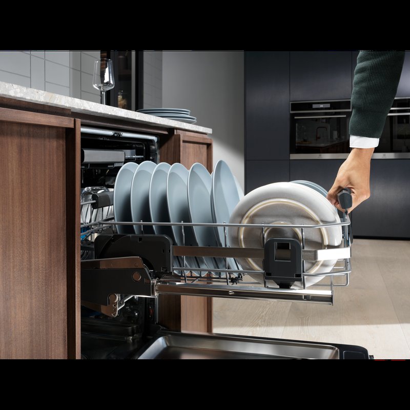 Electrolux EEC67310L ComfortLift®, prvý zdvíhací kôš