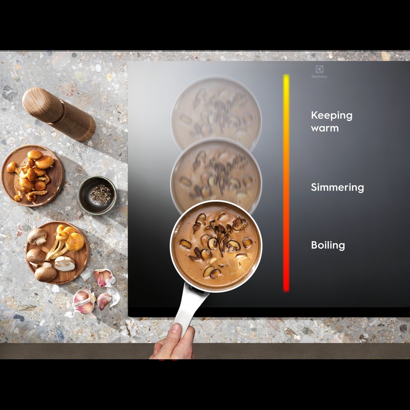 Electrolux EIV64453 Presuňte panvicu na zónu so správnou teplotou vďaka funkcii PowerSlide