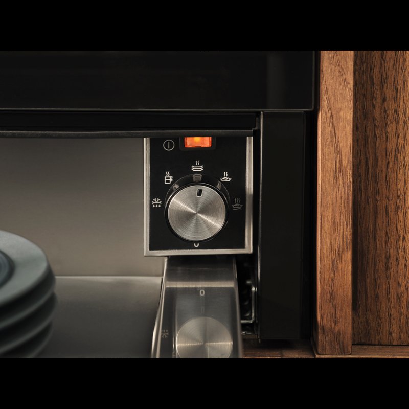 Electrolux LBD4Z Ohrievacia zásuvka s jednoduchým mechanickým ovládaním