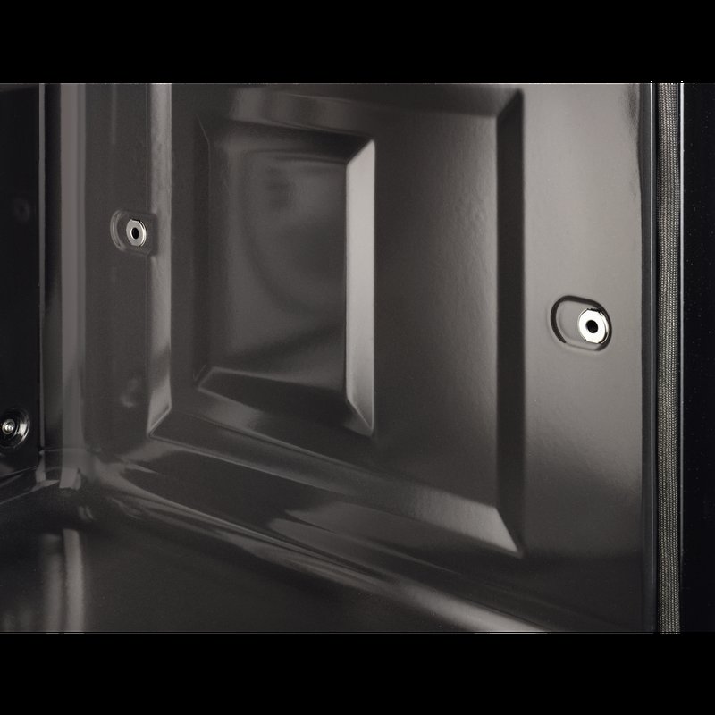 Electrolux LKR540066X Black Enamel – durable and easy to clean