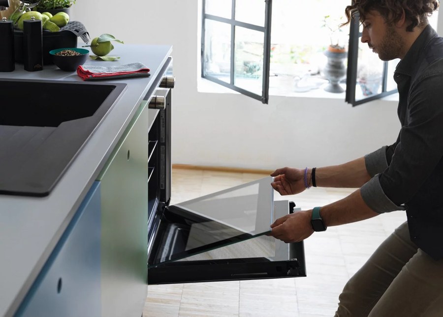 Franke FMA 86 H TBK Čierne sklo — Press to Clean