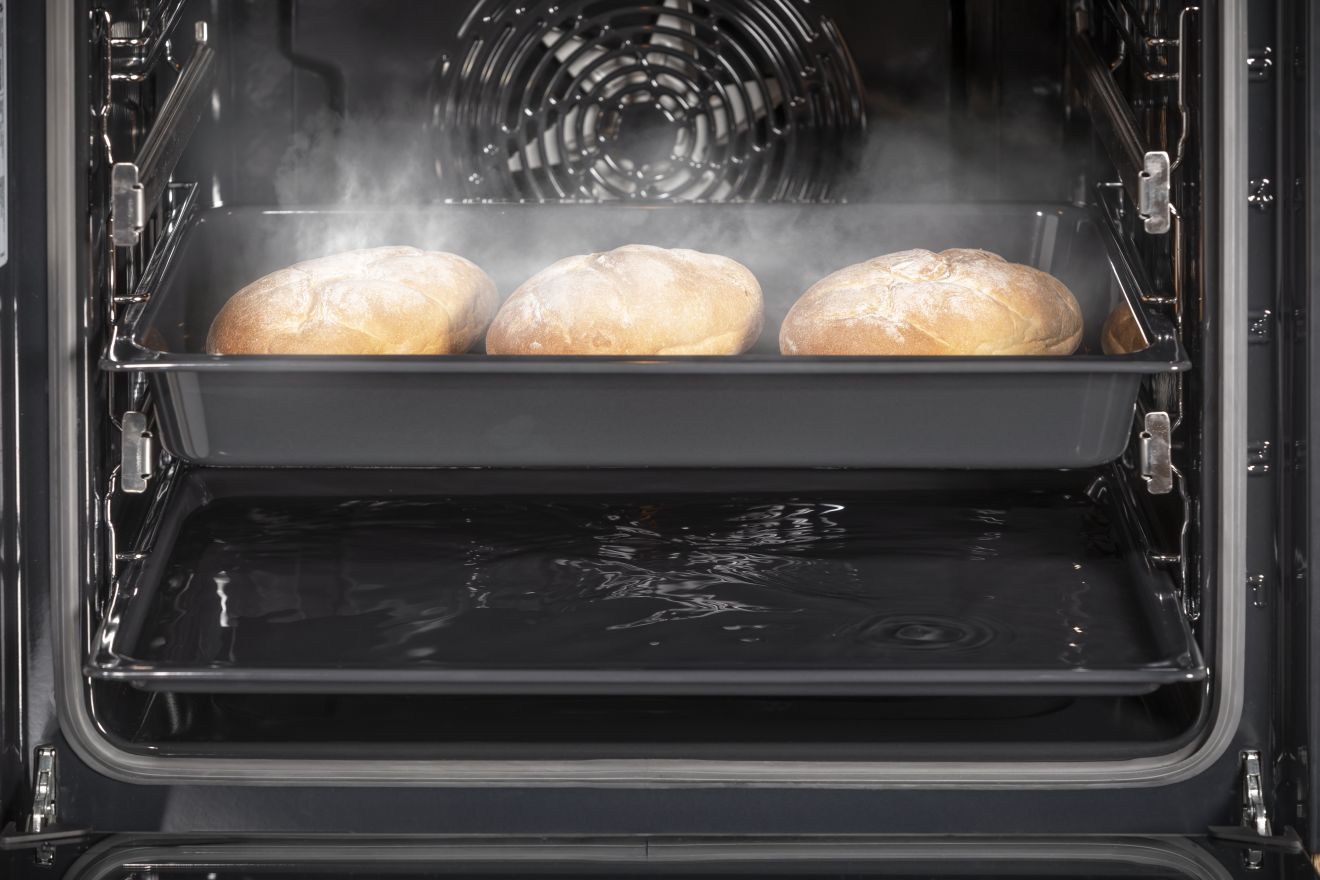 The simpler way to bake with steam