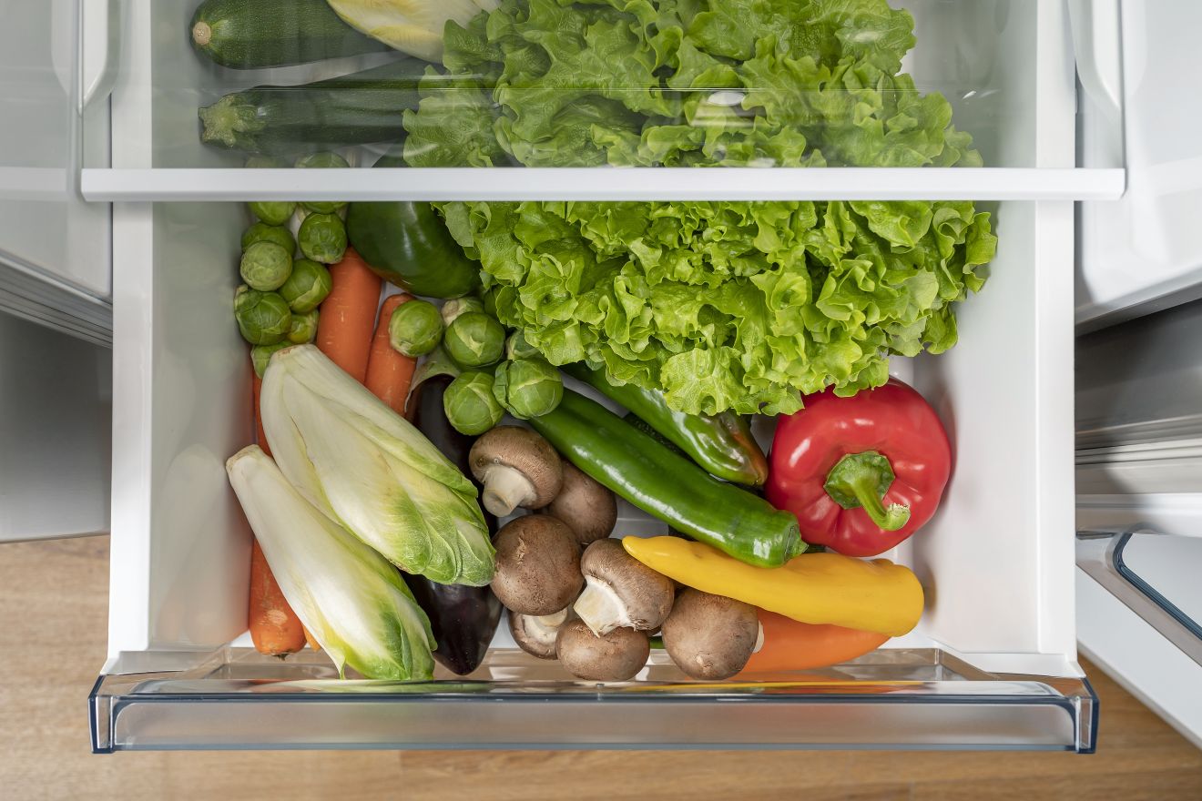 Large fruit and vegetable drawer
