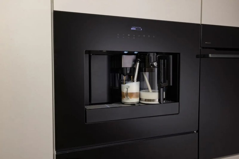 Gorenje CM4G8BG — Creamy milk foam always at hand