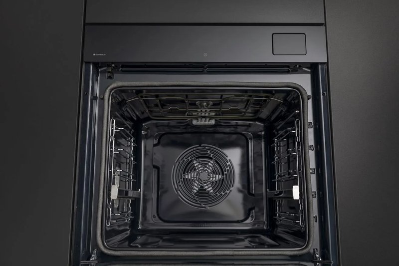 Hisense BI614P8B — Pyrolytické čistenie