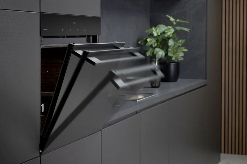 Hisense HO66MB PIZZACHEF — Soft Close
