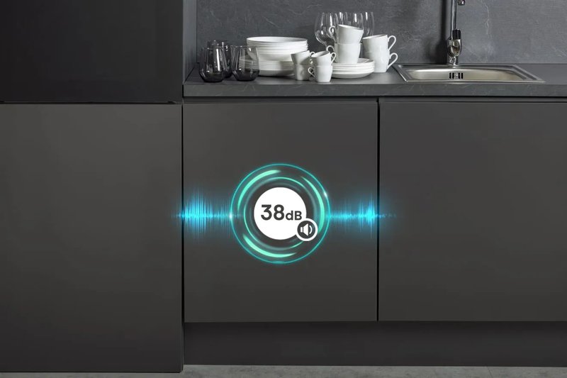 Hisense HV693A65UVAD — Super tichá prevádzka 38 dB