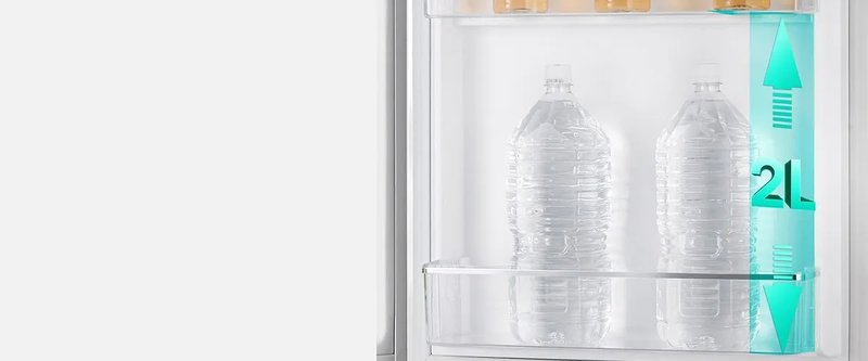 Hisense RB395N4BFE — XXL priestor pre nápoje