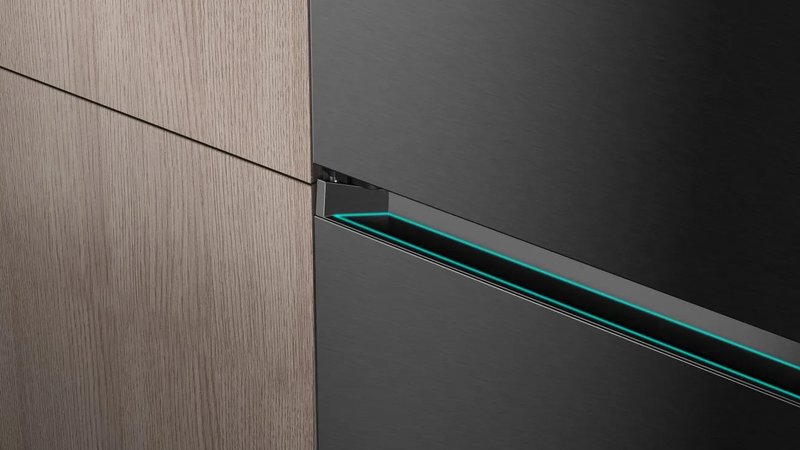 Hisense RB3K330SAIC — Zapustená rukoväť