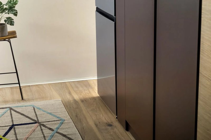 Hisense RB434N4BCB — Counter Depth