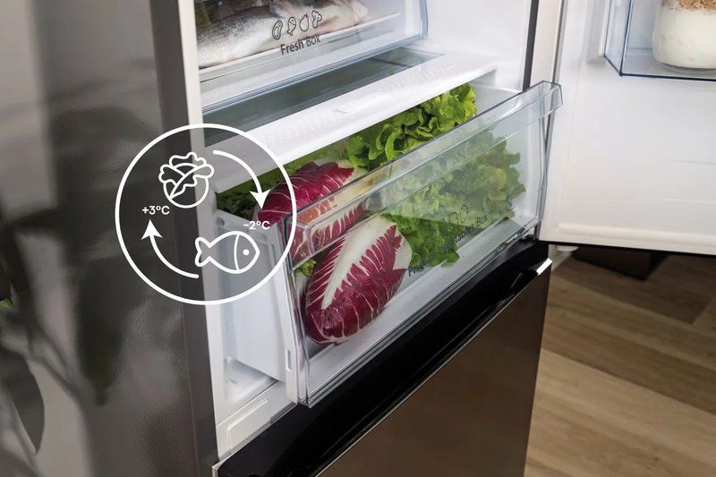 Hisense RB434N4BCB — Convert Fresh Crisper