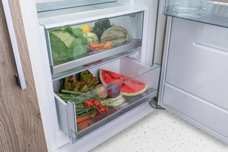 Hisense RL415N4ACE — Fresh crisper zóna