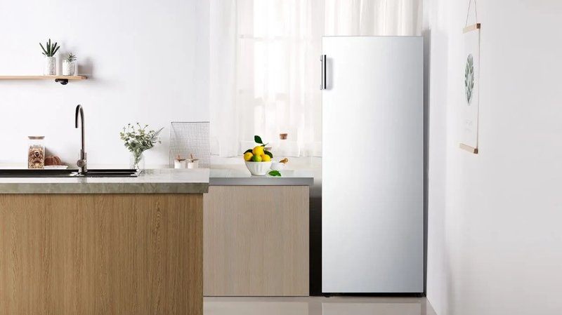 Hisense RL415N4ACE — Minimalistický vzhľad