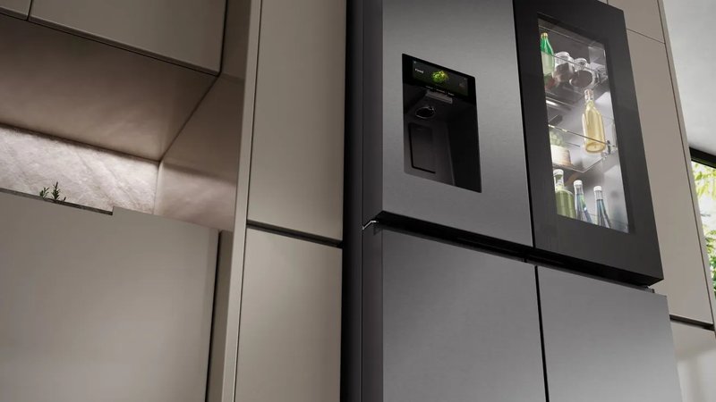 Hisense RQ600P7SKE — Prémiový plochý dizajn dverí