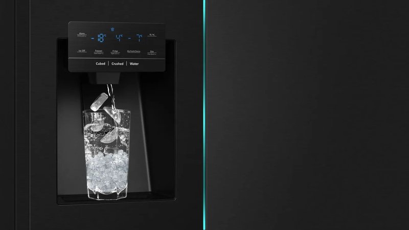 Hisense RQ760N4IFE — Dávkovač ľadu a vody