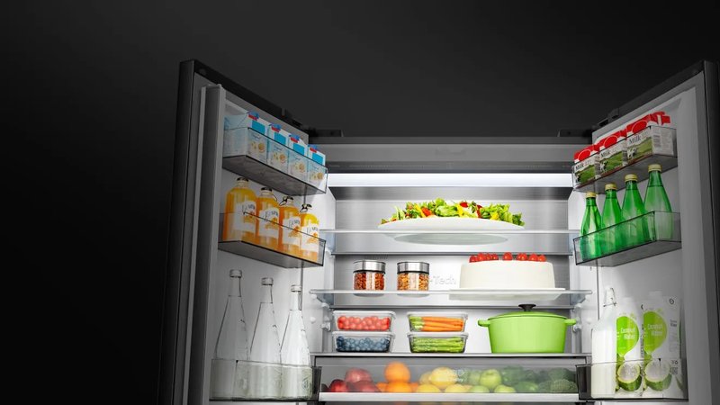 Hisense RQ768N4GBE — Jemné LED osvetlenie