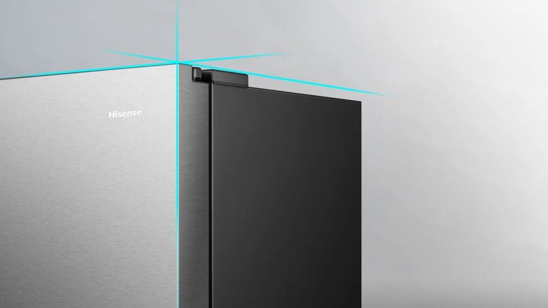 Hisense RS818N4IFD — Skryté pánty pre elegantný vzhľad