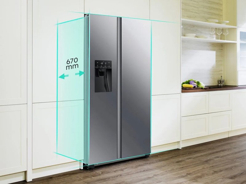Hisense RS818N4TFC — Dizajn v hĺbke kuchynskej dosky