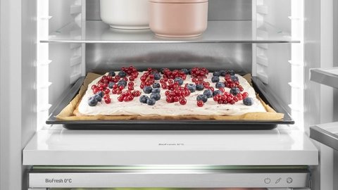 Liebherr CBNC 5223 — Miesto pre plech na pečenie