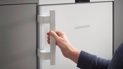 Liebherr FNDI 1624 — Páková rukoväť s integrovanou mechanikou otvárania