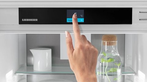 Liebherr ICBNCX 5173 — Displej Touch & Swipe