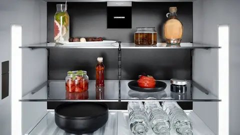 Liebherr MBBSDI 9024 — Interiér BlackSteel