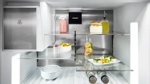 Liebherr MBBSDI 9528 — Pohodlné nastavenie výšky pre sklenené poličky