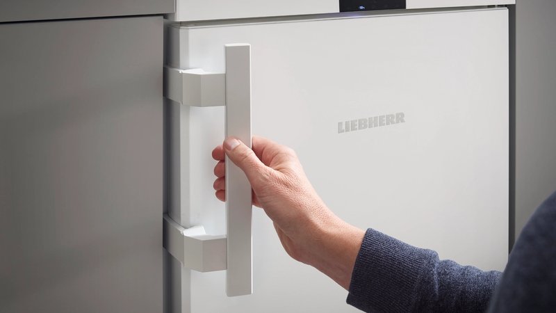 Liebherr RB 1401 — Páková rukoväť s integrovanou mechanikou otvárania