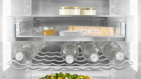 Liebherr RD 5220 — Polička na fľaše