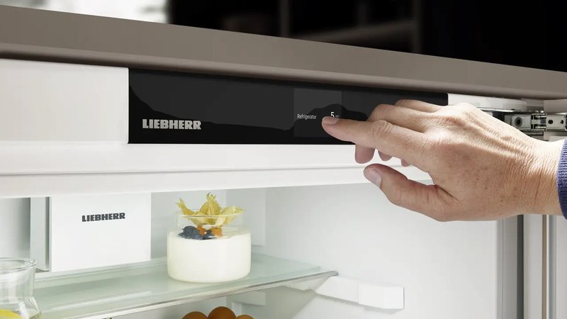 Liebherr URD 365i — Displej Touch & Swipe
