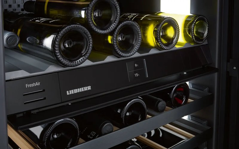 Liebherr UWPRI 3661 — UVProtect