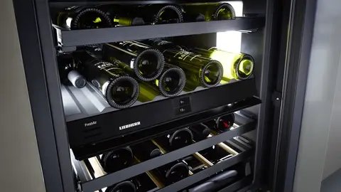 Liebherr UWPRI 3762 — 2&nbsp;zóny