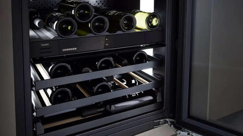 Liebherr UWPRI 3782 — VibrateSafe