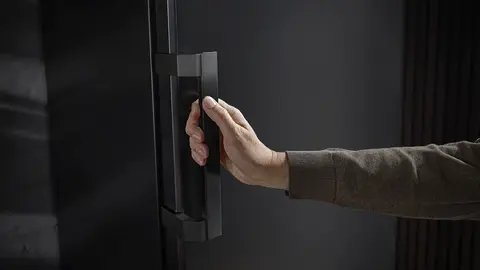 Liebherr WSBL 4601 — Rukoväť, čierna