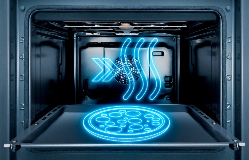 Siemens HM778GMB1 — Rýchly predohrev a coolStart: rýchle rozohriatie rúry a šetrná príprava mrazených jedál bez nutnosti predohrevu.