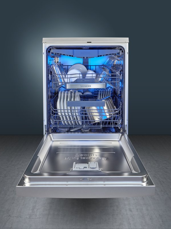 Siemens SN55ZS07CE — Koše a príborové zásuvky flexComfort - jednoduché použitie, účinná ochrana skla a rýchle nakladanie a vykladanie riadu.